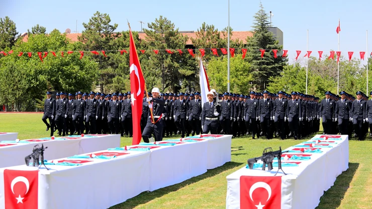 Eğitimlerini tamamlayan 312 polis adayı mezun oldu
