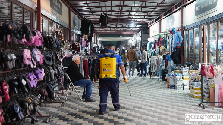 Ekipler, bayramda da daha temiz bir Kahramanmaraş için gece gündüz sahada
