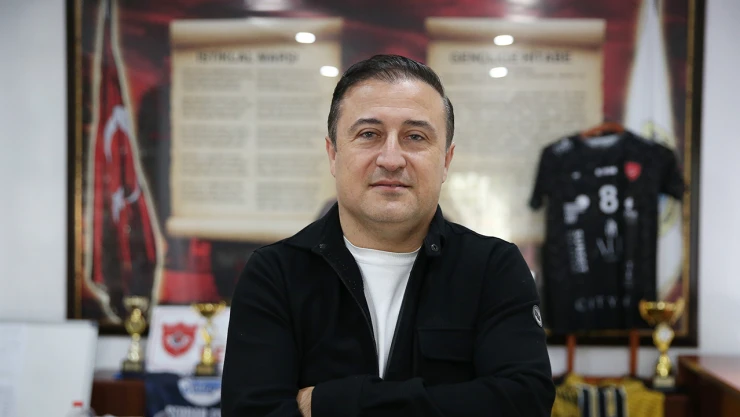 El Turco, okul yıllarındaki liderliğini motoGP'de de sürdürüyor