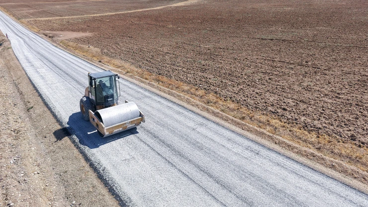 Elbistan'da 3 mahallenin daha ulaşım konforu artıyor