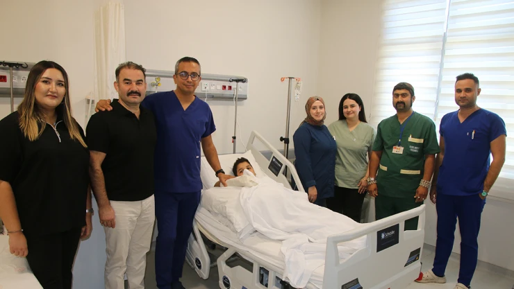 Elini makineye sıkıştıran çocuk, başarılı operasyonla kurtarıldı