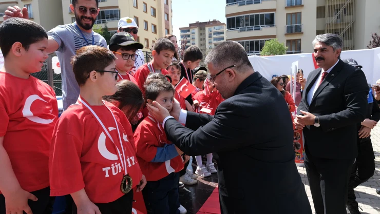 En anlamlı 23 Nisan şenliği, Kahramanmaraş'ta yapıldı