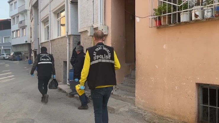 Erkek arkadaşı tarafından bıçaklanan kadın hayatını kaybetti