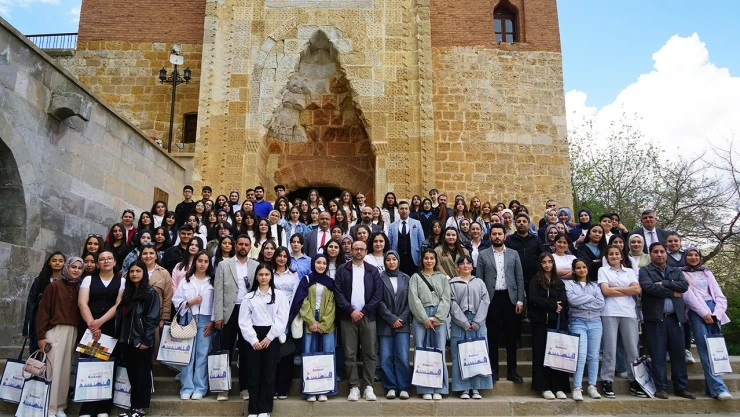 Eshab-ı Kehf'te bir edebiyat yolculuğu