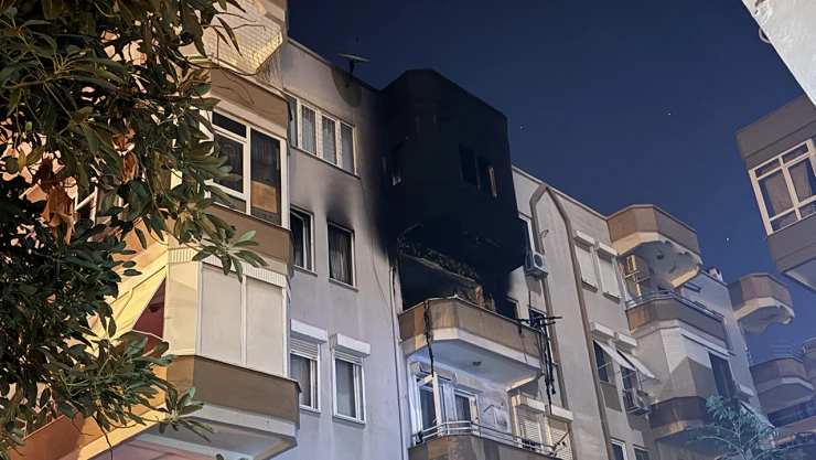 Evde çıkan yangında 1 kişi öldü, 1 kişi yaralandı