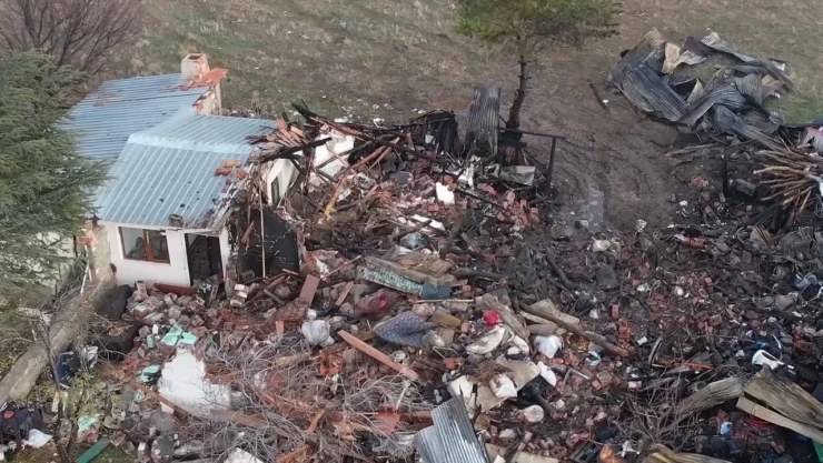 Evleri yanan üç kardeş otele yerleştirildi