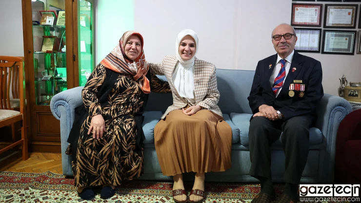 Evliliklerinin 50. yılını kutlayan çifte sürpriz ziyaret