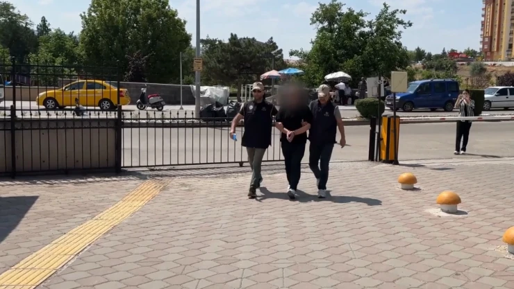 Firari FETÖ hükümlüsü eski emniyet müdürü yakalandı