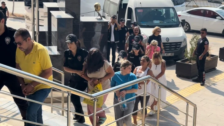 Fuhuş operasyonunda yakalanan 19 zanlı tutuklandı