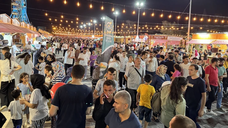 Geleneksel Ağustos Fuarı büyük bir coşkuyla başladı