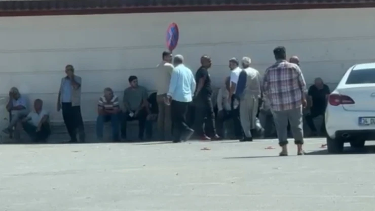 Genç çift evde silahla öldürülmüş halde bulundu