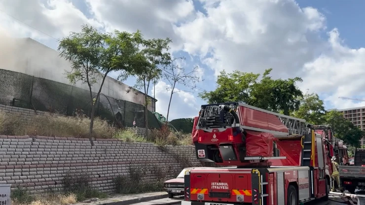 Geri dönüşüm tesisinde yangın