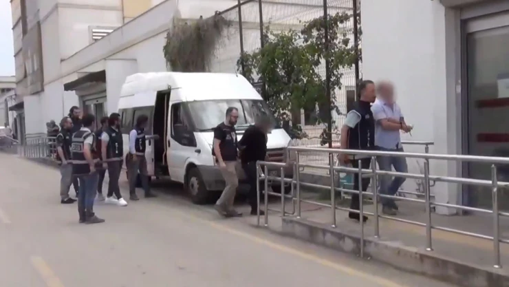 Göçmen kaçakçılığı organizatörlerine operasyon