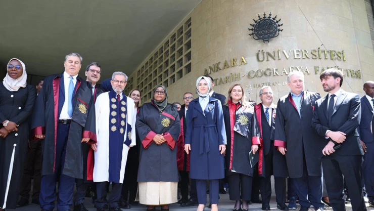 Göktaş, Tanzanya Cumhurbaşkanı Hassan'a fahri doktora tevcih törenine katıldı