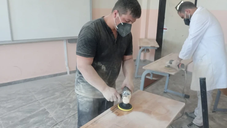 Gönüllü öğretmenler iş başında