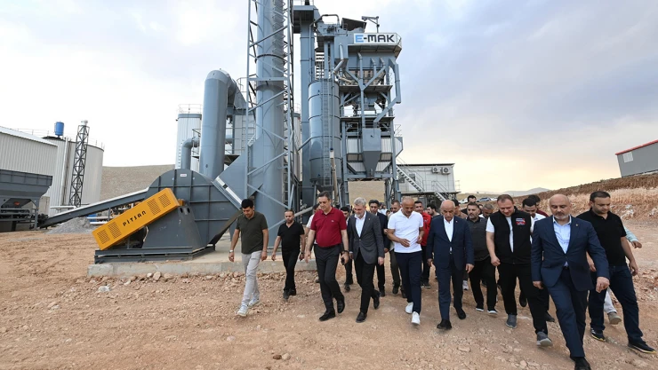 Görgel ve Kirişci, kuzey ilçelerin yol ağına güç katacak tesiste incelemelerde bulundu