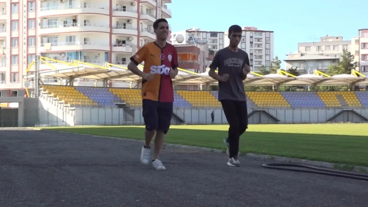 Görme engelli atlet kardeşlerin hedefi, Türkiye Şampiyonası'nda altın madalya