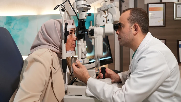 Görme kaybıyla 20 yıldır mücadele eden hasta sağlığına kavuştu