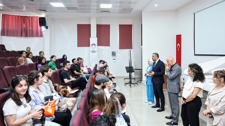 Hanifi Toptaş, üniversite öğrencilerinin final heyecanına ortak oldu