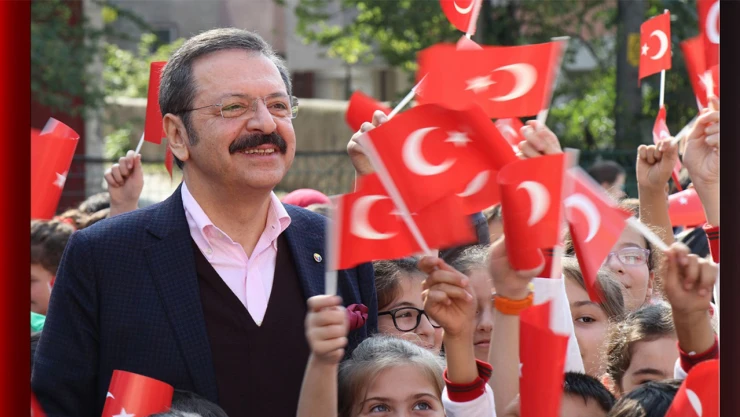 Hisarcıklıoğlu, '23 Nisan'ı, büyük bir gurur ve sevinçle kutluyoruz'