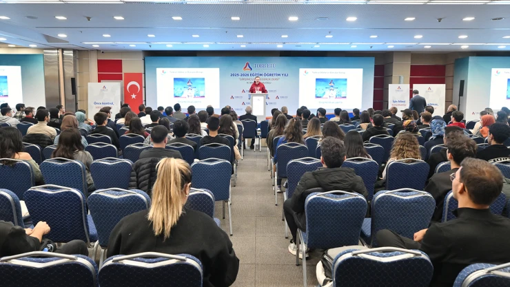 Hisarcıklıoğlu'ndan öğrencilere girişimcilik ve liderlik dersi