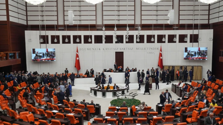 HSK seçimi tamamlandı, beş yeni üye belirlendi, muhalefet salonu terk etti