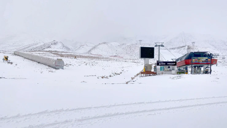 İç Anadolu'nun en yüksek dağı beyaza büründü