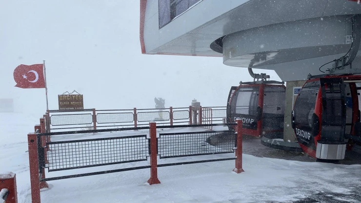İç Anadolu'nun zirvesinde kar etkili oluyor