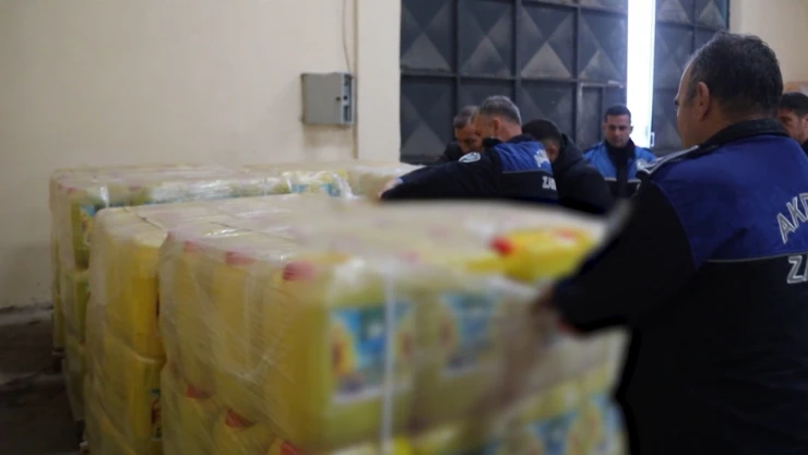 İçine su karıştırılmış 3 bin 650 bidon ayçiçeği yağı ele geçirildi