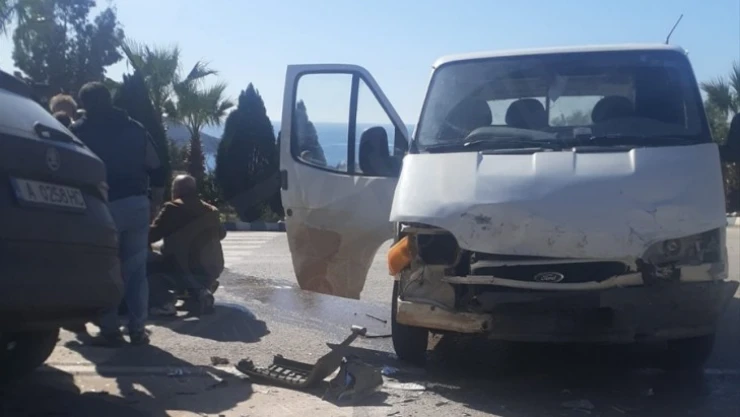 İki otomobil çarpıştı: 1 yaralı