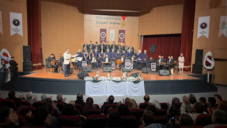 İncesaz şarkıları müzikseverleri nostaljik bir yolculuğa çıkardı