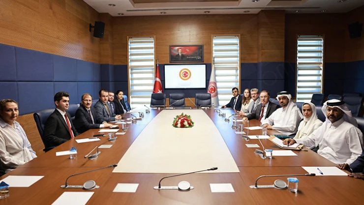 İnsan haklarını inceleme komisyonu başkanı, katar heyetini ağırladı