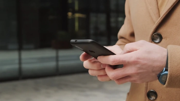 İnternette geçirilen sürenin yüzde 56,3'ü mobil