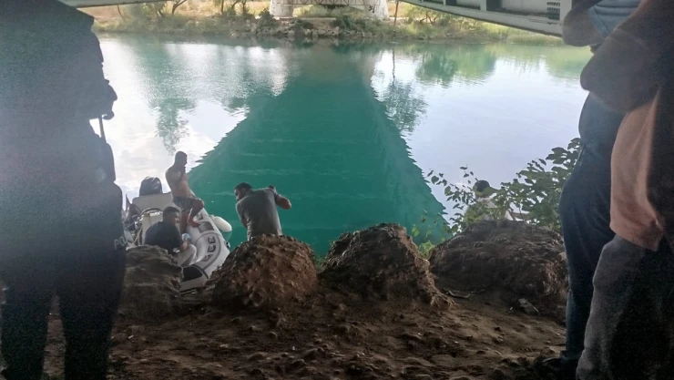 Irmakta erkek cesedi bulundu