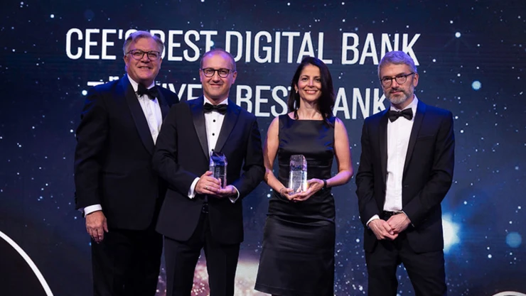 İş Bankası'na Orta ve Doğu Avrupa'nın en iyi dijital bankası ödülü