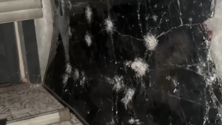 İş yerine patlayıcı madde atıldı, 7 kişi yaralandı