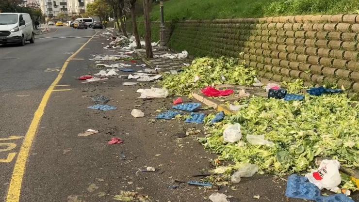 İşçiler iş bıraktı! O ilçede çöpler birikti