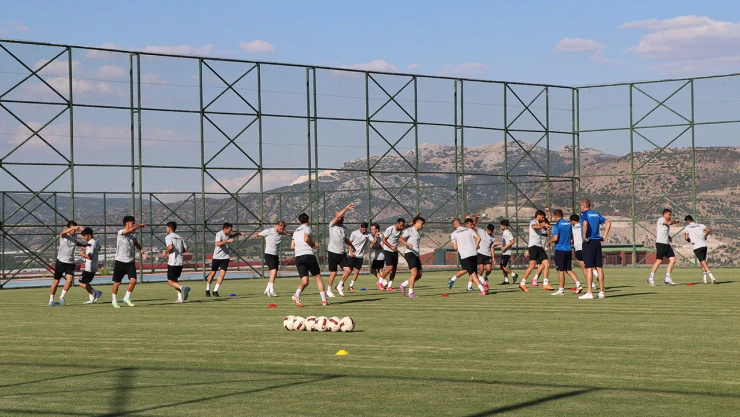 İşitme Engelli A Milli Futbol Takımı, olimpiyatlara hazırlanıyor