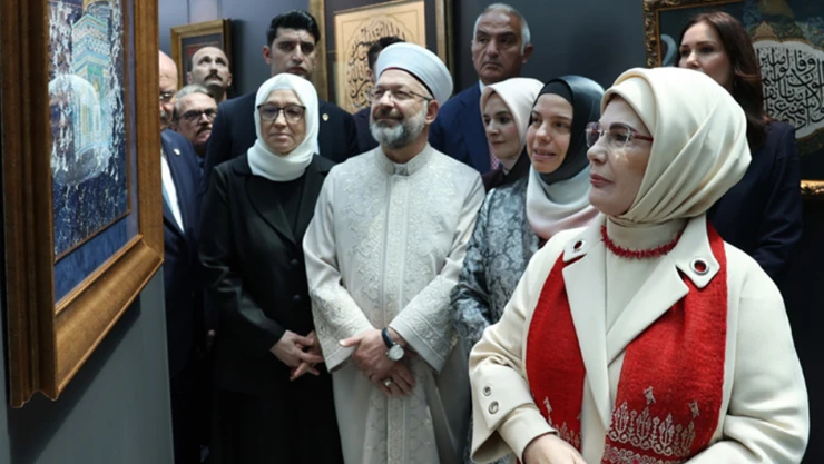 İslam sanatı, ilahi olanı hatırlatandır