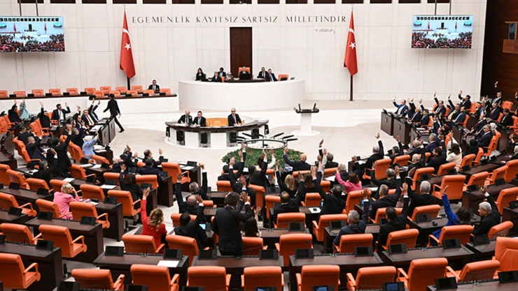 İsrail'in Refah saldırısını kınayan tezkere kabul edildi