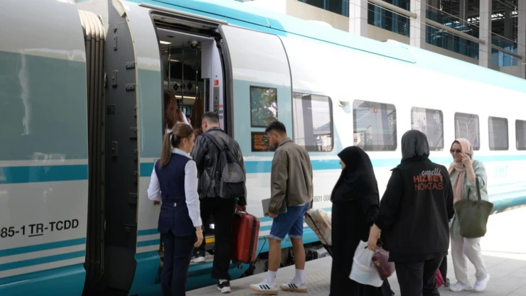 İstanbul-Sivas YHT Hattı'nda 1 ayda 55 bin yolcu