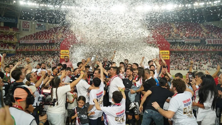 İstiklalspor, şampiyonluk coşkusunu taraftarıyla kutlayacak