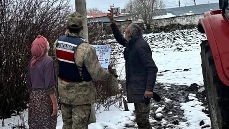 Jandarma ekipleri, köy köy dolaşıyor, vatandaşları bilgilendiriyor
