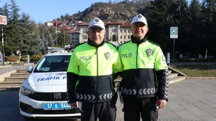 Kahraman Polis Memuru, kalbi duran adamı böyle hayata döndürdü