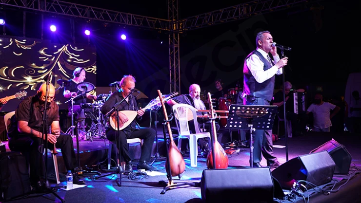 Kahramanmaraş Aşık Veysel'i unutmadı