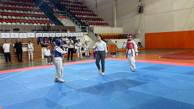 Kahramanmaraş gençler tekvando il şampiyonası nefes kesti