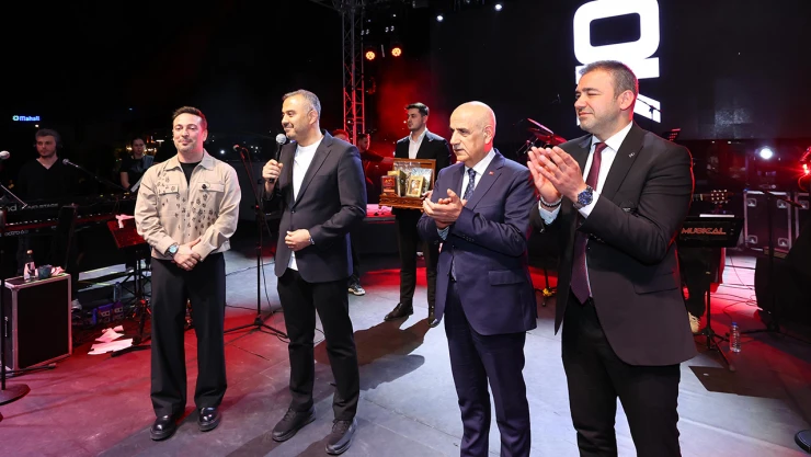 Kahramanmaraş Gençlik Festivali'nin ilk konserinde Oğuzhan Koç sahne aldı