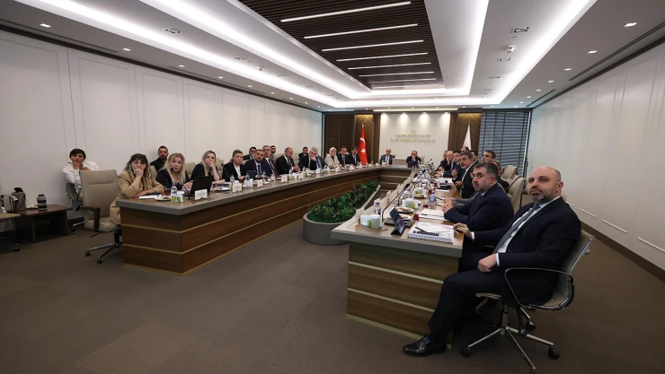 Kahramanmaraş heyetinden Bakan Özhaseki'ye ziyaret