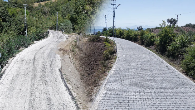 Kahramanmaraş'ın Andırın ilçesi kırsalında ulaşım atağı