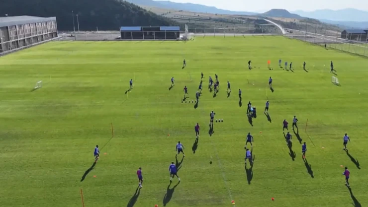 Kahramanmaraş İstiklalspor'un yeni sezon hazırlıkları Erciyes'te